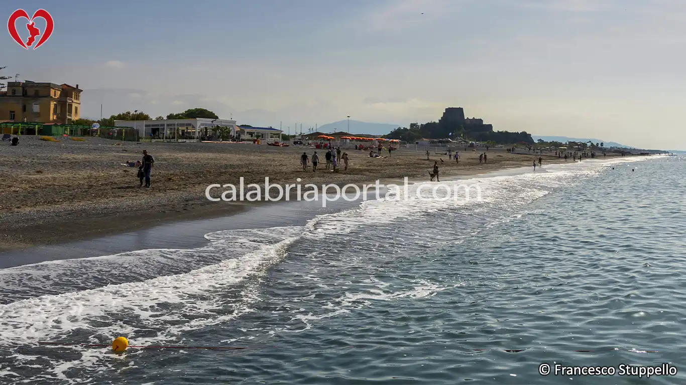 Spiaggia di Torre Talao a Scalea - Calabria Spiaggia di Torre Talao a Scalea - Calabria