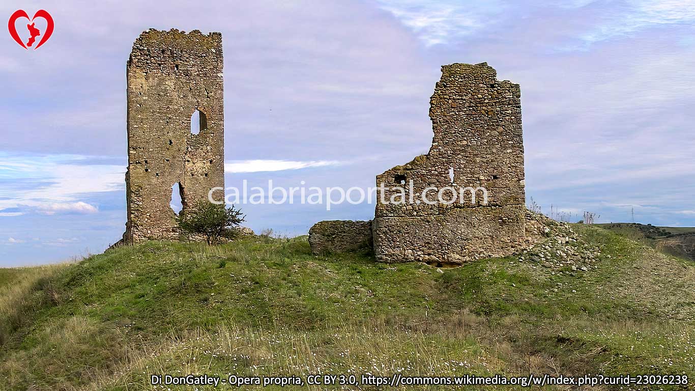 Castello di Scribla a Spezzano Albanese (CS) Castello di Scribla a Spezzano Albanese (CS)