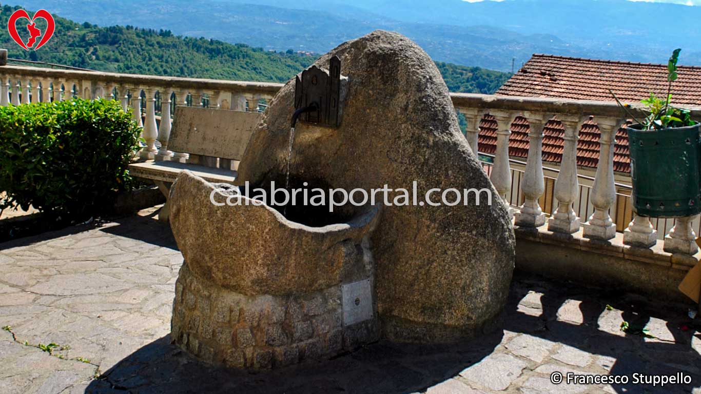 Fontana a Spezzano della Sila (CS)