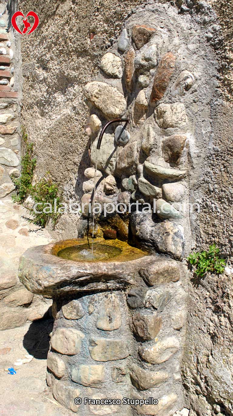 Fontana a Spezzano della Sila (CS)
