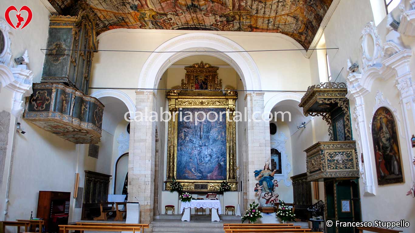 Chiesa di Santa Maria Assunta a Spezzano Piccolo (CS) Chiesa di Santa Maria Assunta a Spezzano Piccolo (CS)