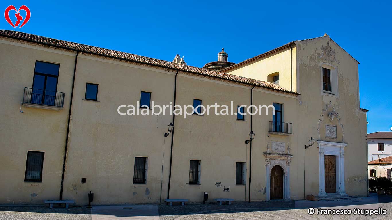 Chiesa di San Francesco da Paola a Terranova da Sibari (CS) Chiesa di San Francesco da Paola a Terranova da Sibari (CS)