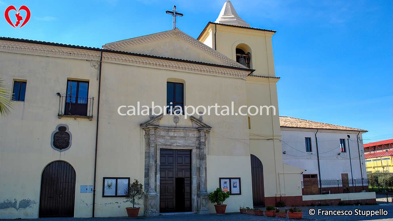 Chiesa di Sant'Antonio da Padova a Terranova da Sibari (CS) Chiesa di Sant'Antonio da Padova a Terranova da Sibari (CS)