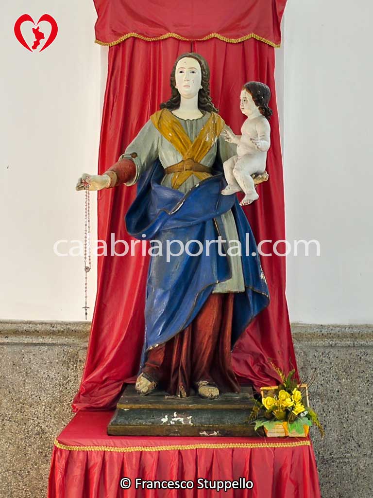 Chiesa di Santa di Santa Marina a Terrati (CS) Chiesa di Santa di Santa Marina a Terrati (CS)