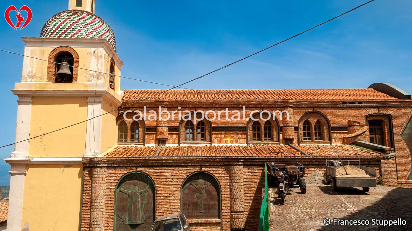 Chiesa di San Pietro in Vicoli a Terravecchia (CS)