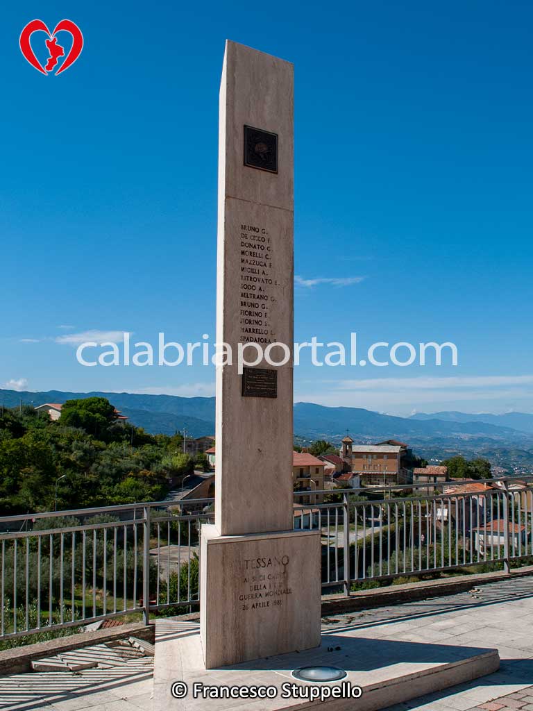 Monumento ai Caduti di Tessano (CS) Monumento ai Caduti di Tessano (CS)