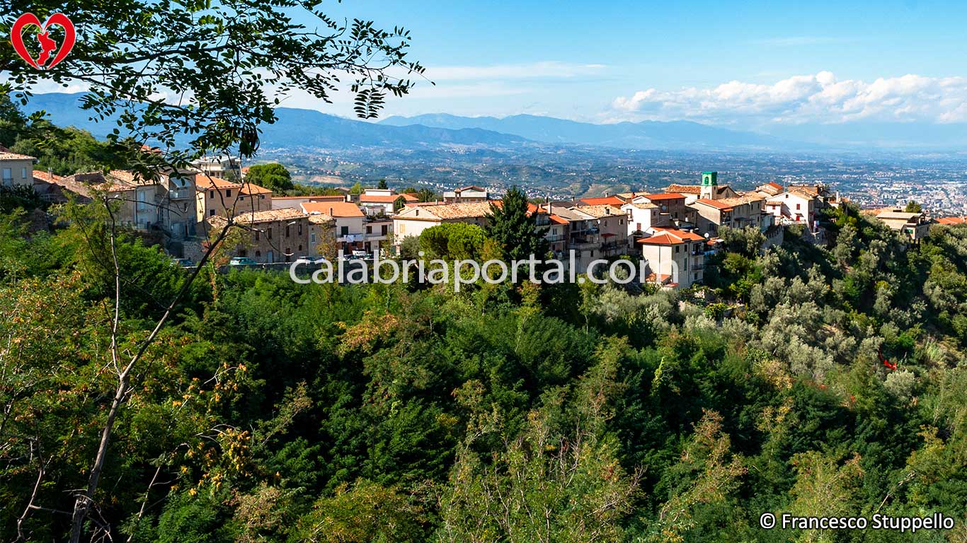 Tessano di Dipignano - Calabria Tessano di Dipignano - Calabria