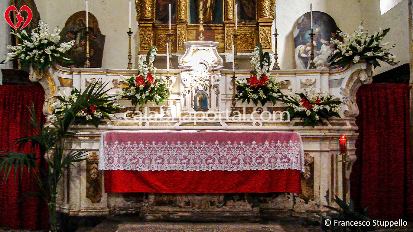 Chiesa della SS. Annunziata a Tortora (CS) Chiesa della SS. Annunziata a Tortora (CS)