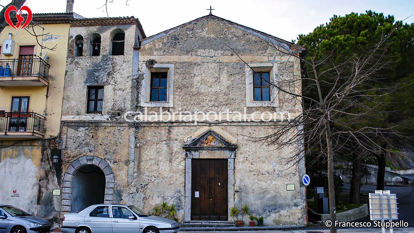 Chiesa della SS. Annunziata a Tortora (CS) Chiesa della SS. Annunziata a Tortora (CS)