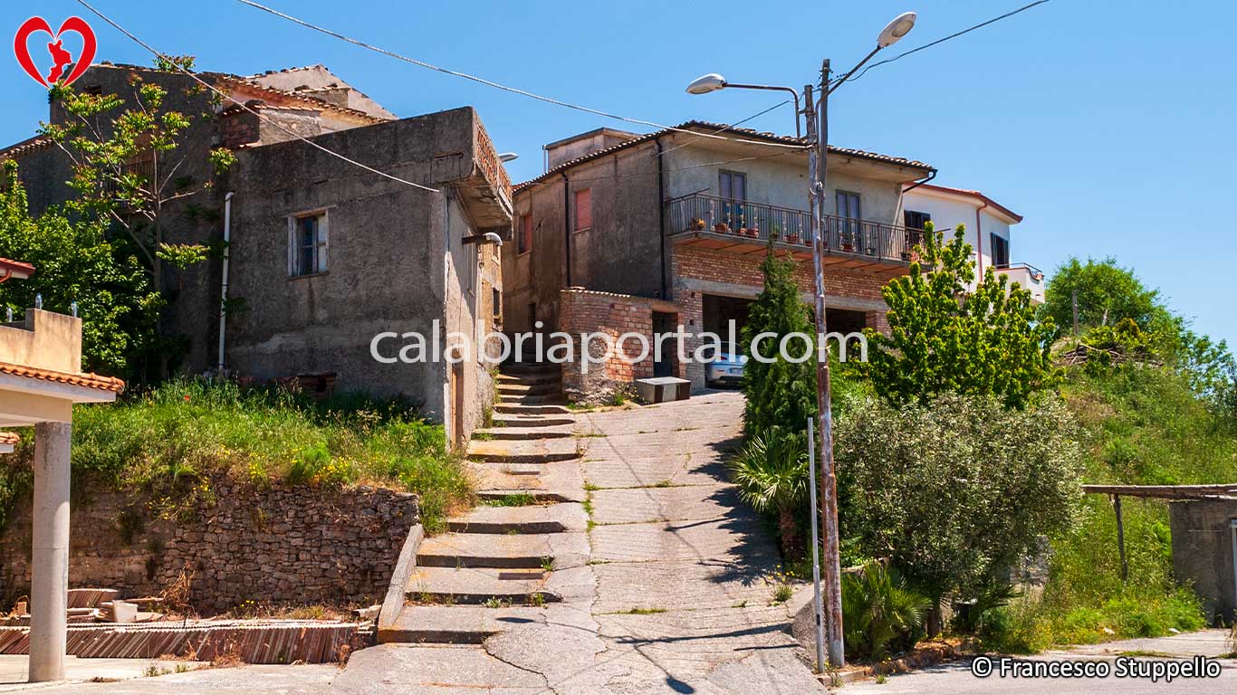 Scorcio del Borgo di Vadi di Belmonte Calabro (CS)