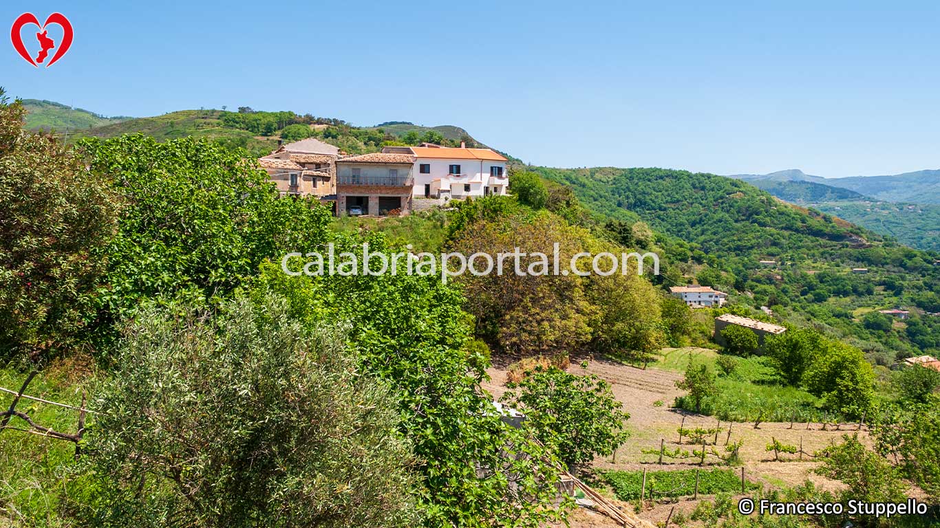 Scorcio del Borgo di Vadi di Belmonte Calabro (CS)