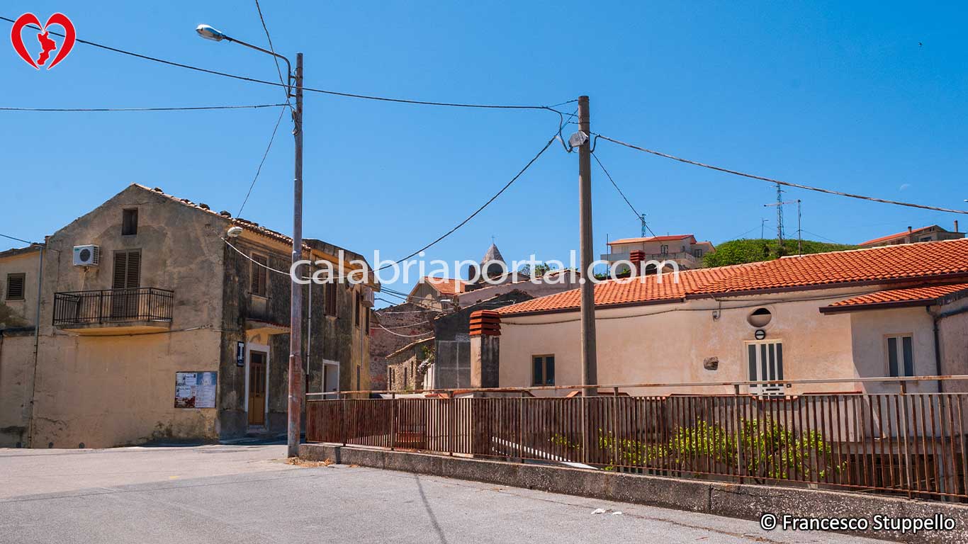 Scorcio del Borgo di Vadi di Belmonte Calabro (CS)