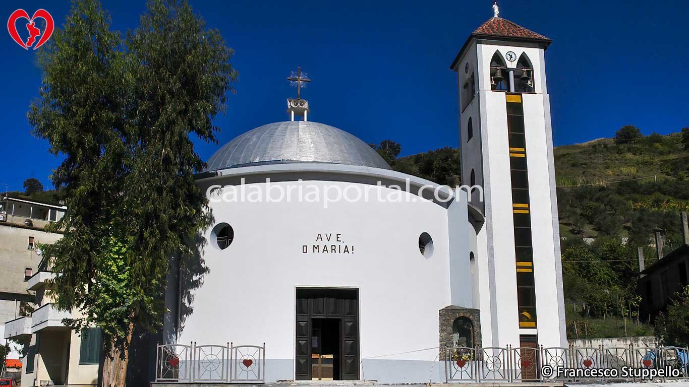 Chiesa del Sacro Cuore a Verbicaro (CS) Chiesa del Sacro Cuore a Verbicaro (CS)