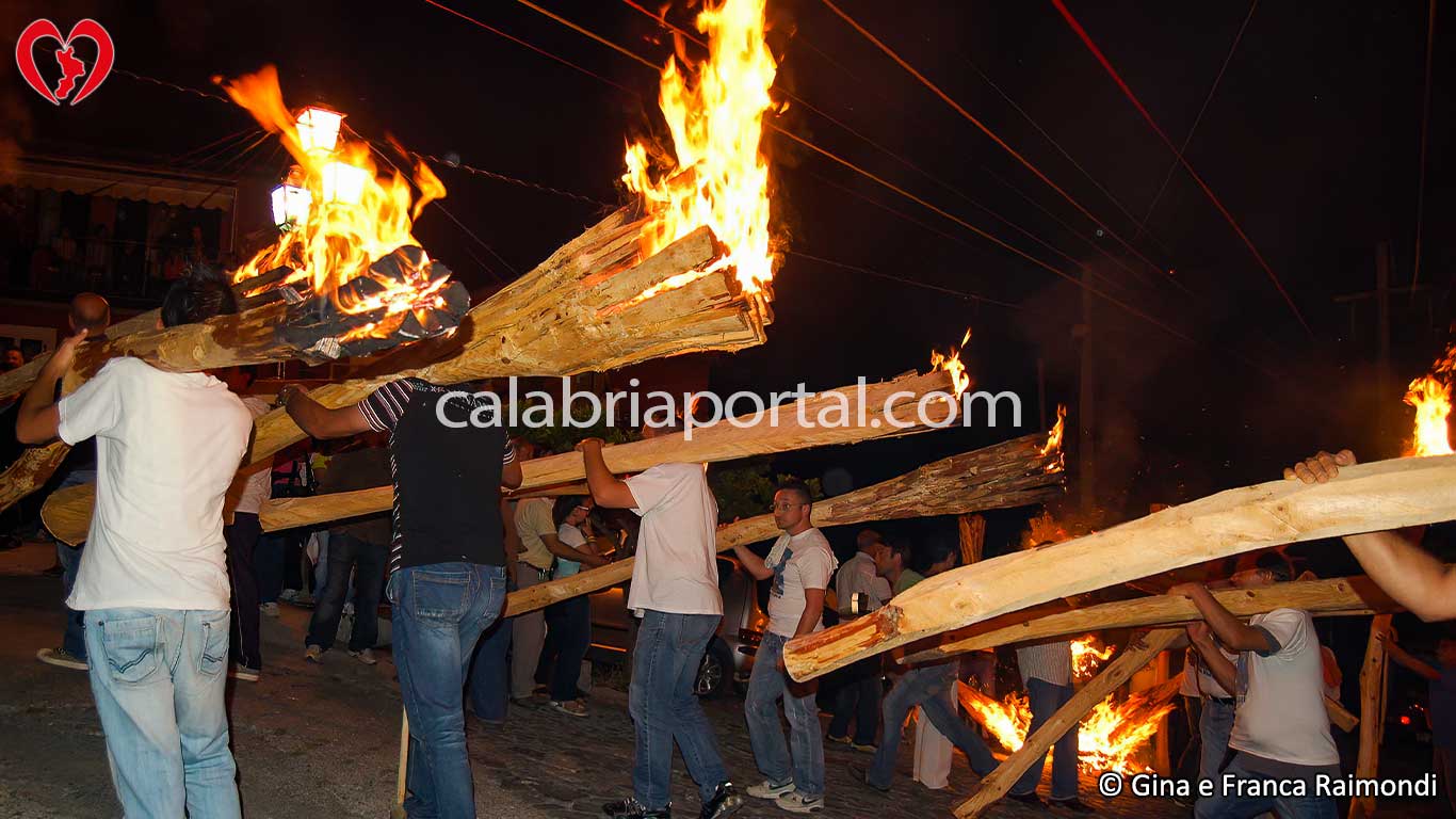 Verbicaro (CS): La Fiaccolata dei Zigni