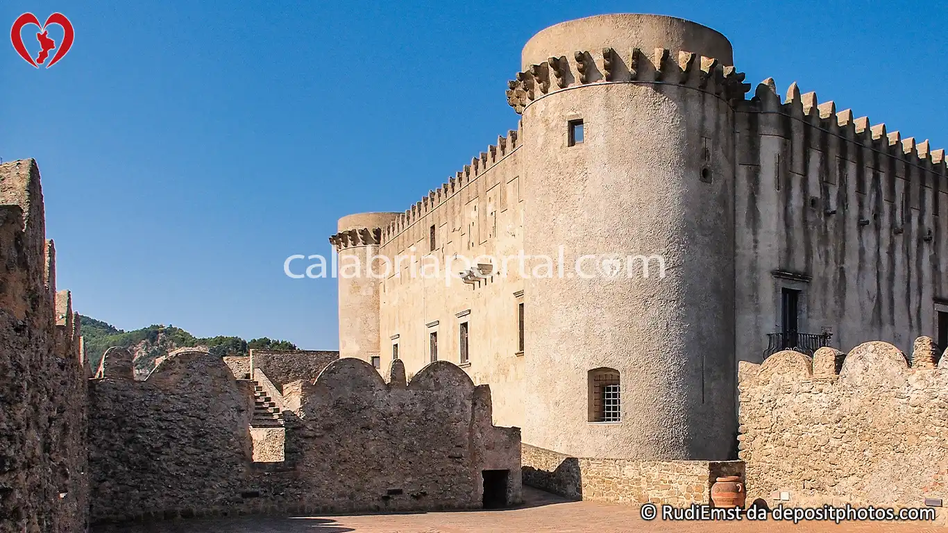 Castello Normanno a Santa Severina (KR)
