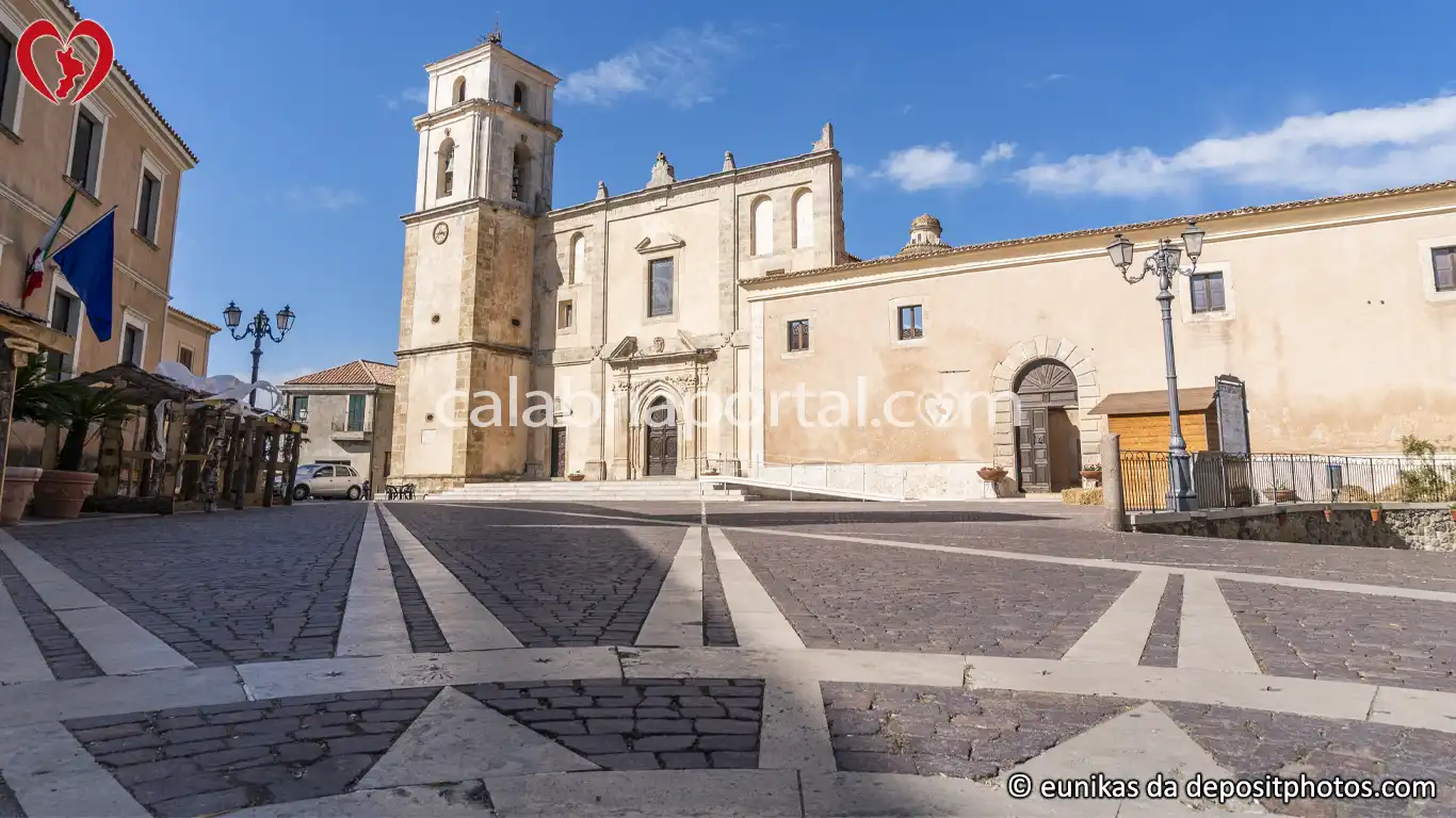 Scorcio di Piazza Campo a Santa Severina (KR)