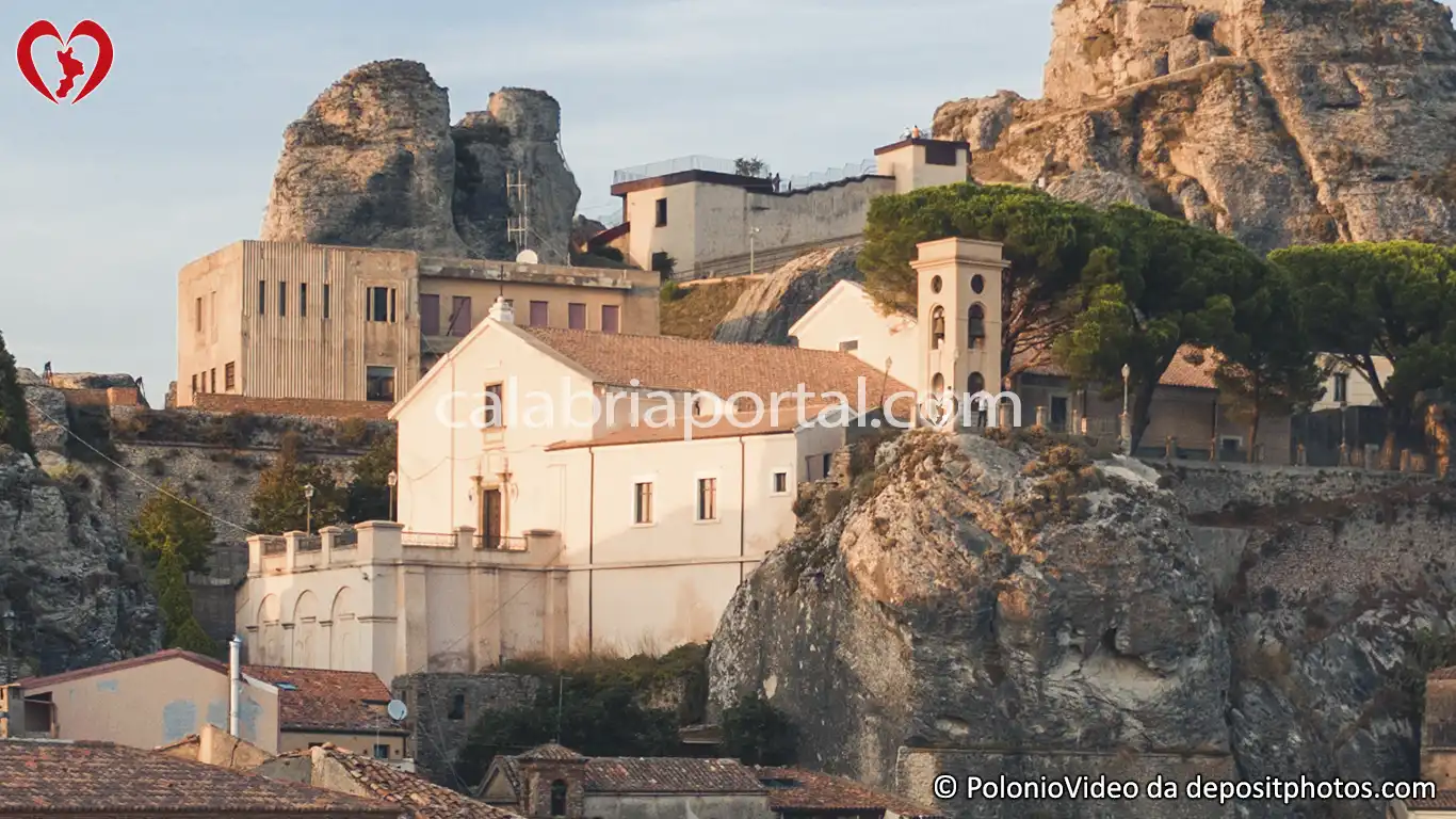 Concattedrale di Santa Maria dell'Isodia a Bova Concattedrale di Santa Maria dell'Isodia a Bova