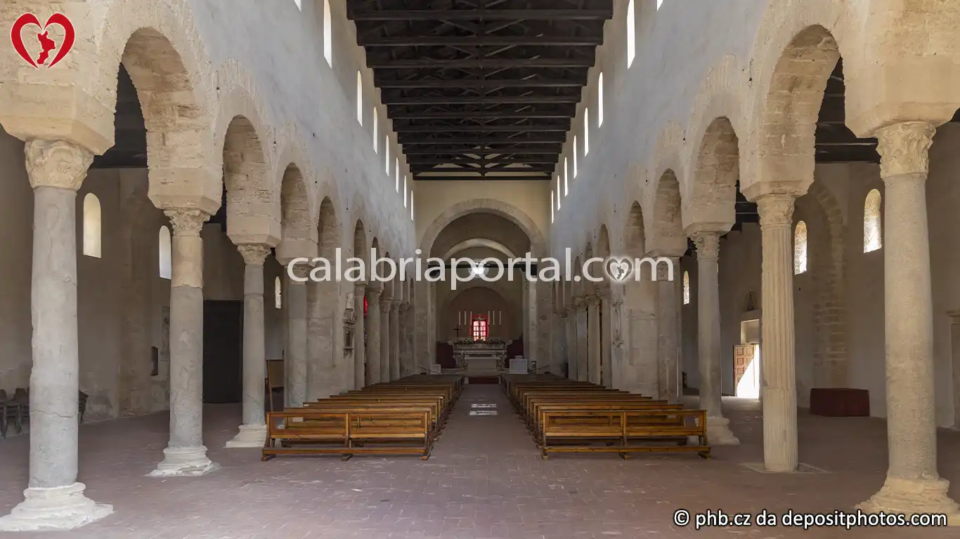 Interno della Cattedrale di Santa Maria Assunta a Gerace