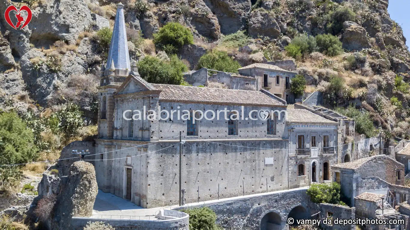 Chiesa dei SS. Pietro e Paolo a Pentidattilo Chiesa dei SS. Pietro e Paolo a Pentidattilo