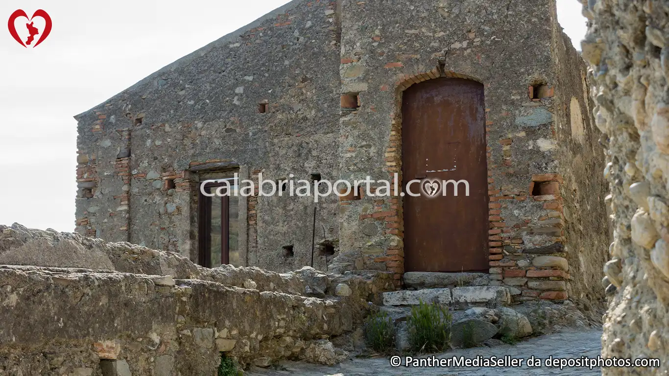 Scorcio del Borgo di Pentidattilo Scorcio del Borgo di Pentidattilo