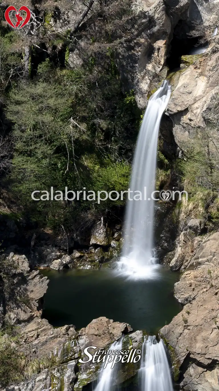 Primo Salto delle Cascate dell'Amendolea Primo Salto delle Cascate dell'Amendolea