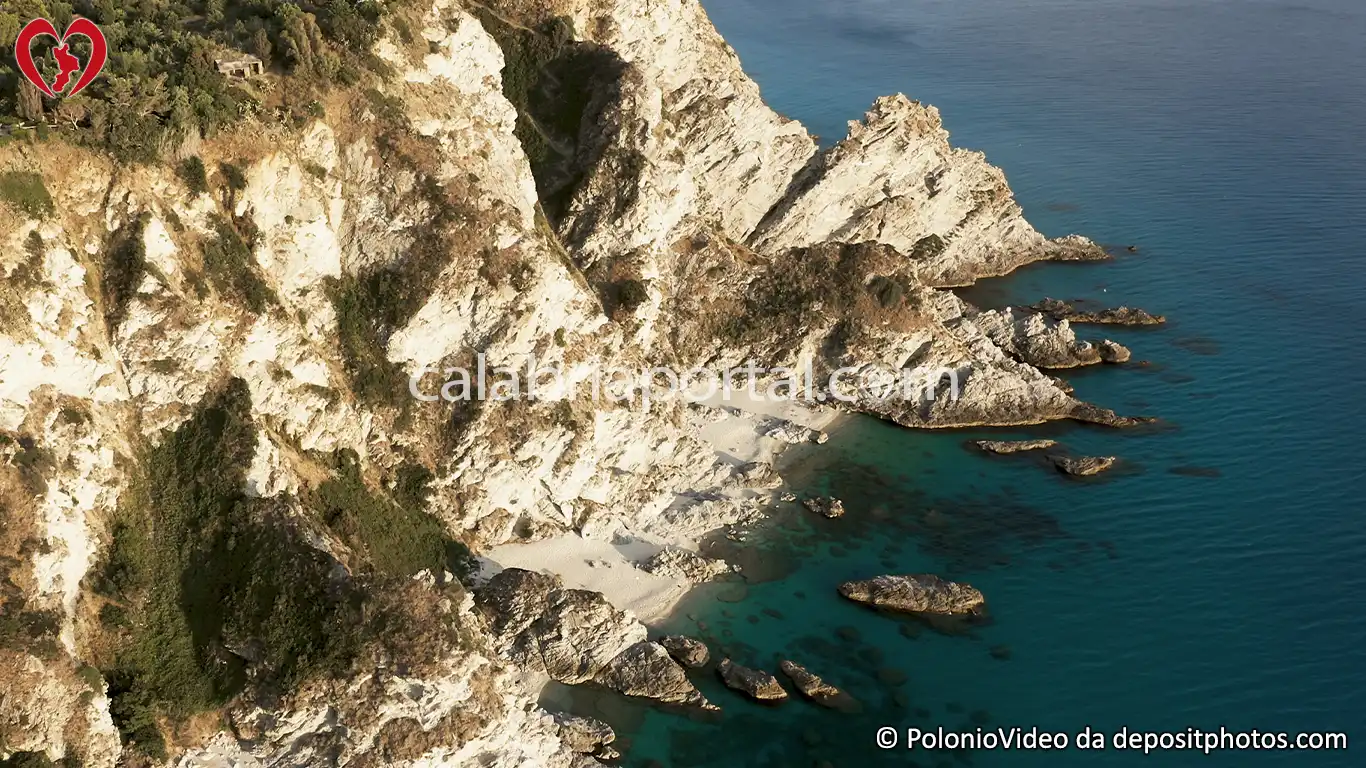 Spiaggia a Ficara a Capo Vaticano