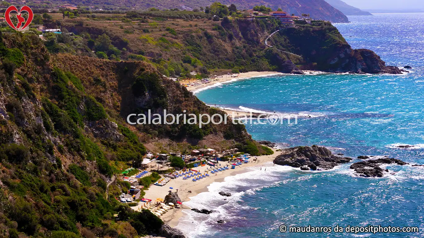 Spiaggia di Grotticelle a Capo Vaticano