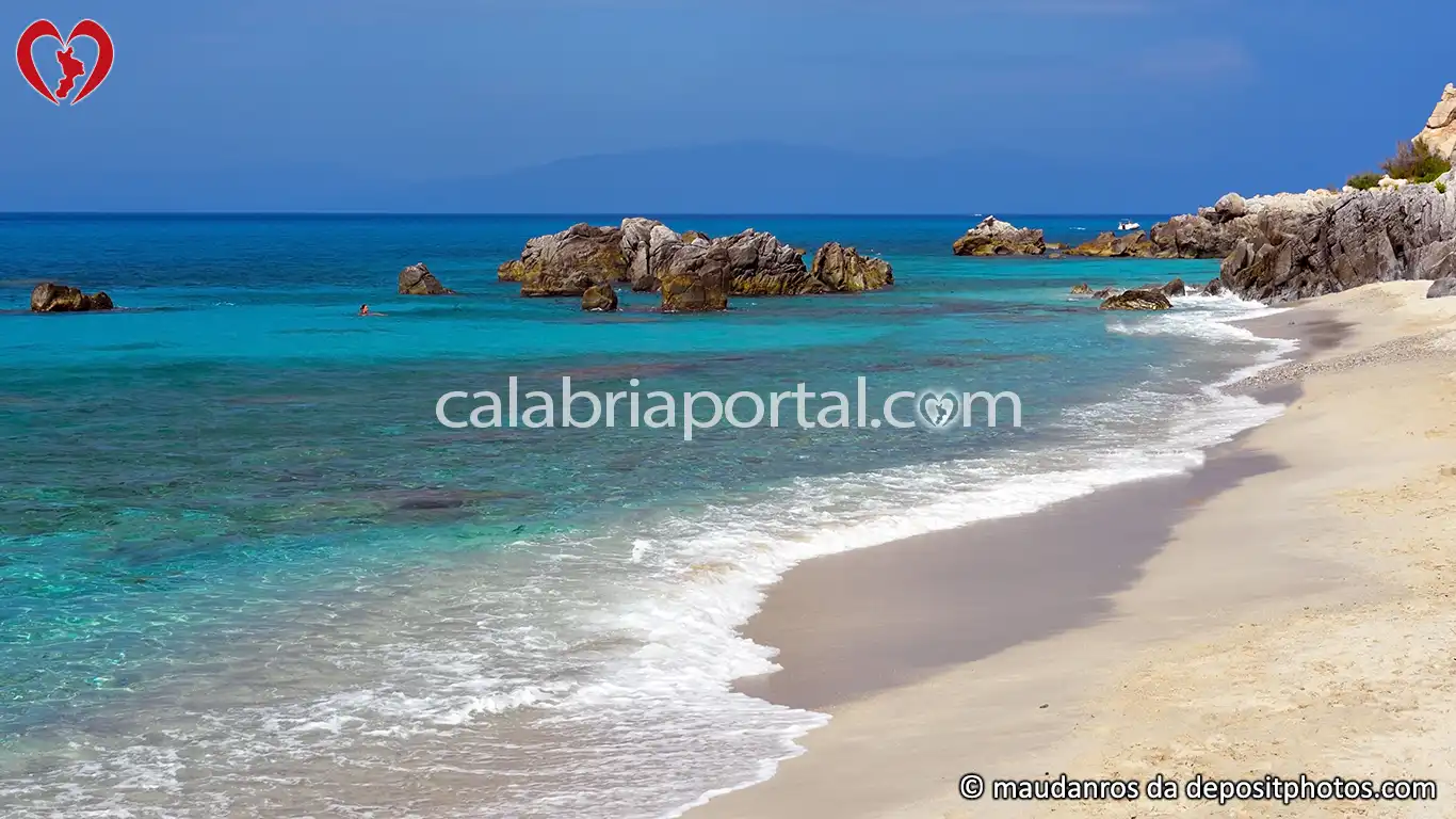 Scorcio della Spiaggia di Michelino a Parghelia Scorcio della Spiaggia di Michelino a Parghelia