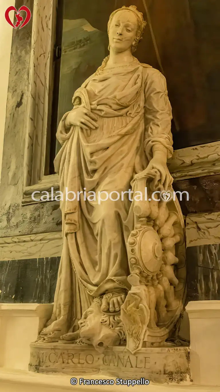 Scultura di Santa Caterina d'Alessandria della Chiesa di San Giorgio Martire a Pizzo