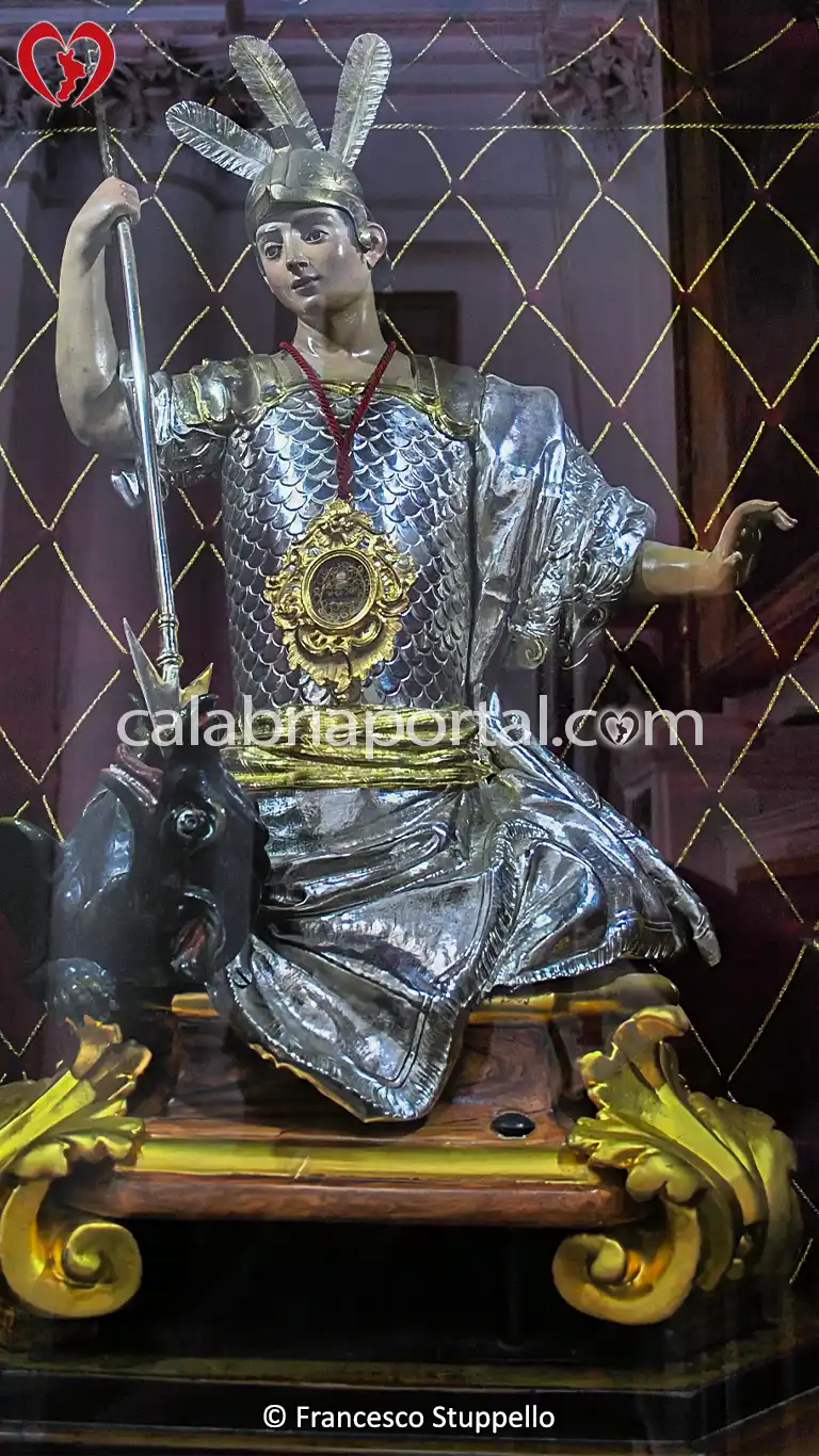 Statua di San Giorgio del Duomo di Pizzo