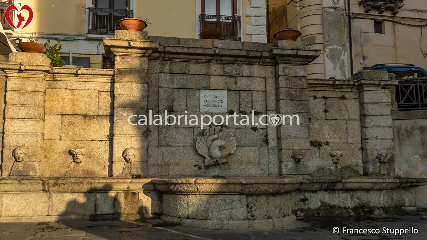 Prospetto della Fontana del Commercio