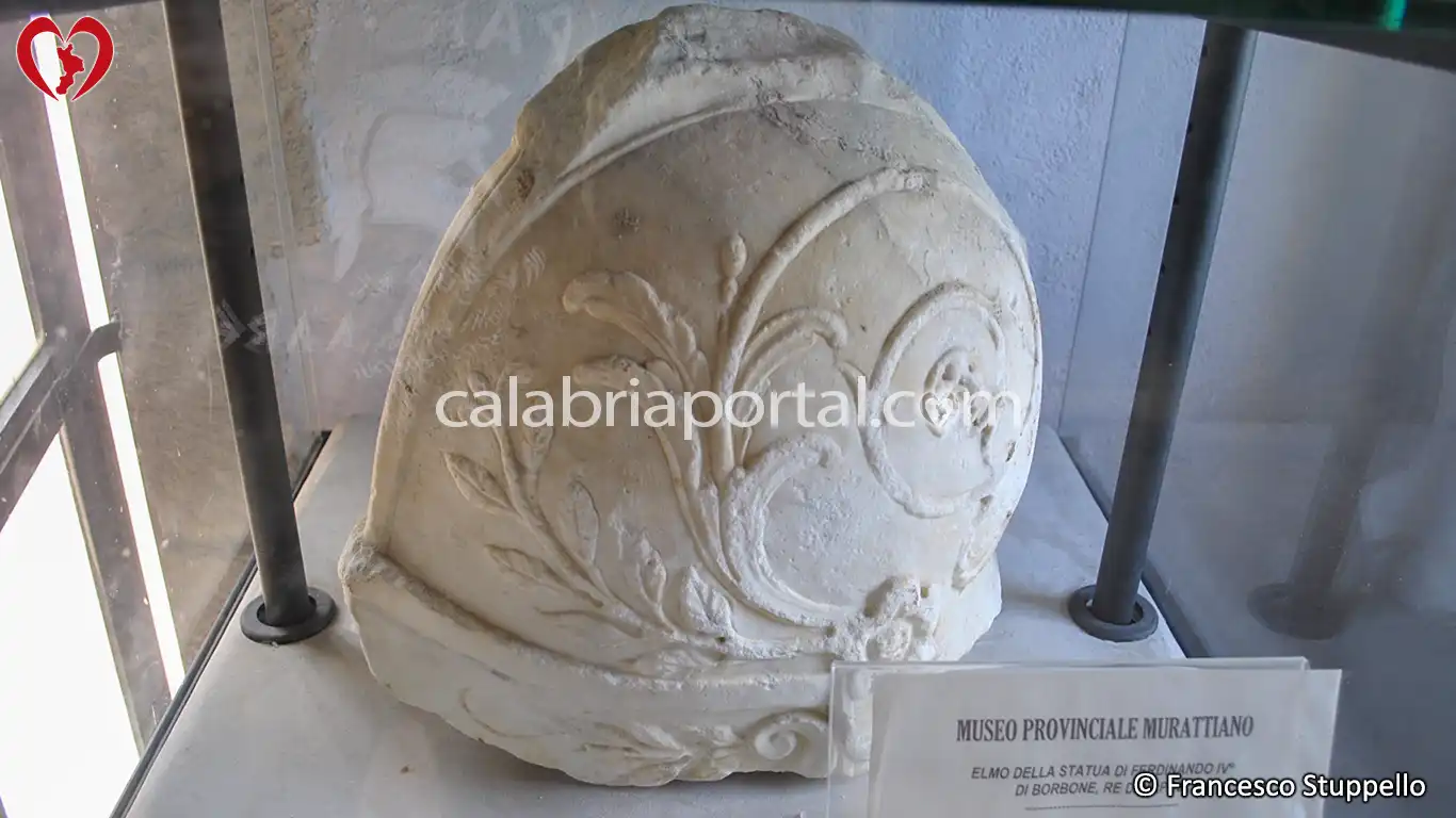 Elmo Marmoreo della Statua Equestre di Re Ferdinando di Borbone al Museo di Pizzo