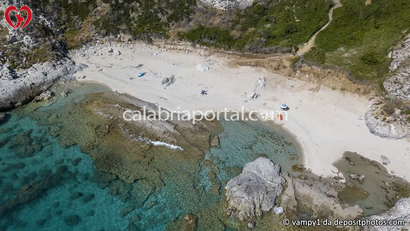 Spiaggia di Praia i Focu a Capo Vaticano