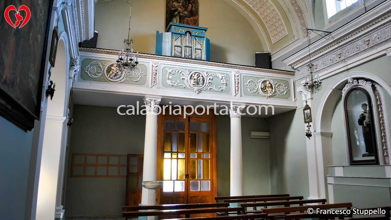 Chiesa di Santa Domenica a Santa Domenica di Ricadi (VV) Chiesa di Santa Domenica a Santa Domenica di Ricadi (VV)