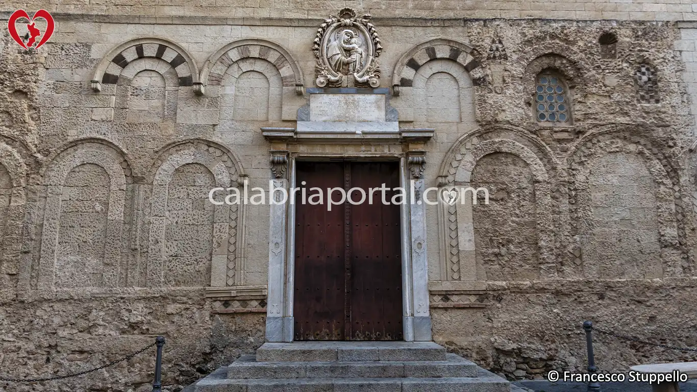 Facciata Laterale della Cattedrale di Tropea Facciata Laterale della Cattedrale di Tropea