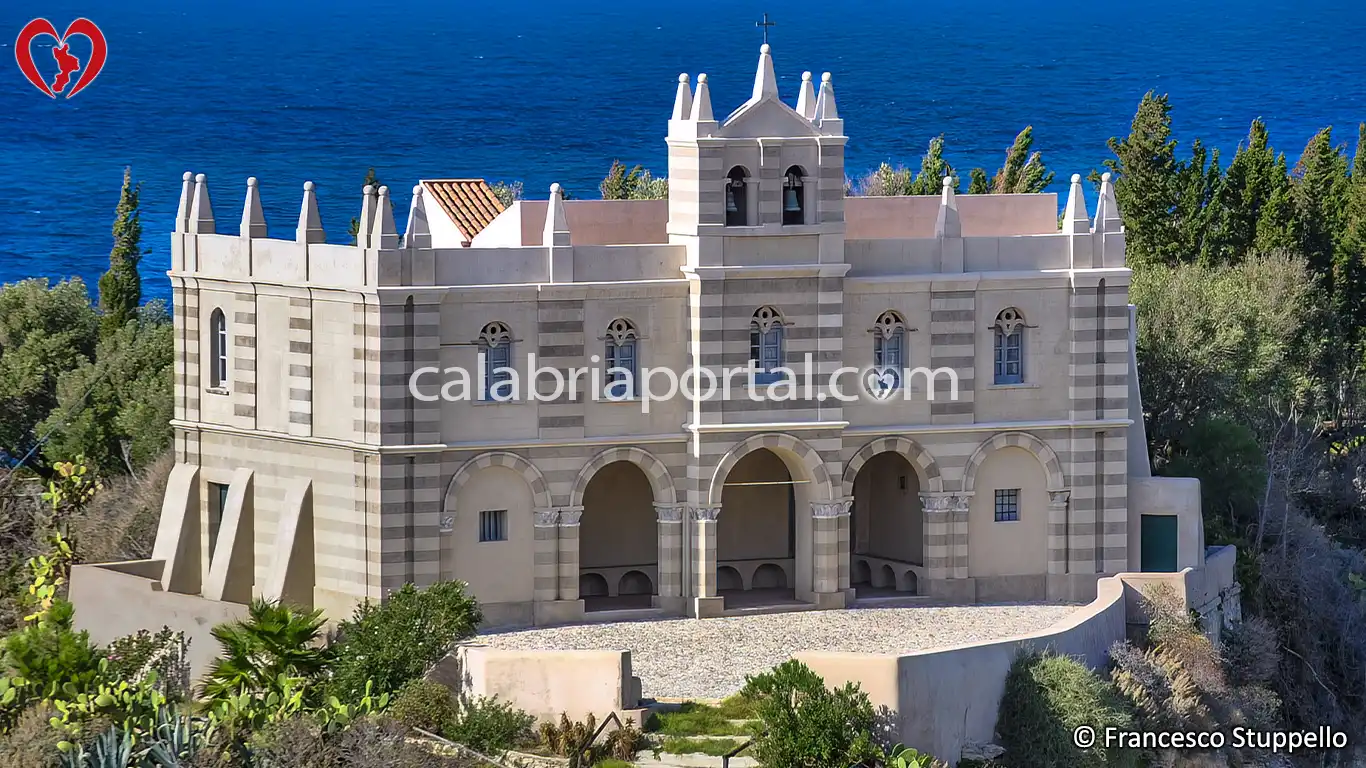 Chiesa di Santa Maria dell'Isola a Tropea (VV)