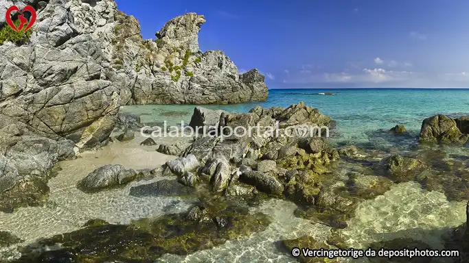 Zambrone: lo Scoglio del Leone