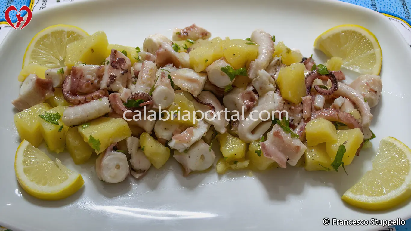 Ricetta dell'Insalata di Polpo e Patate alla Calabrese Ricetta dell'Insalata di Polpo e Patate alla Calabrese