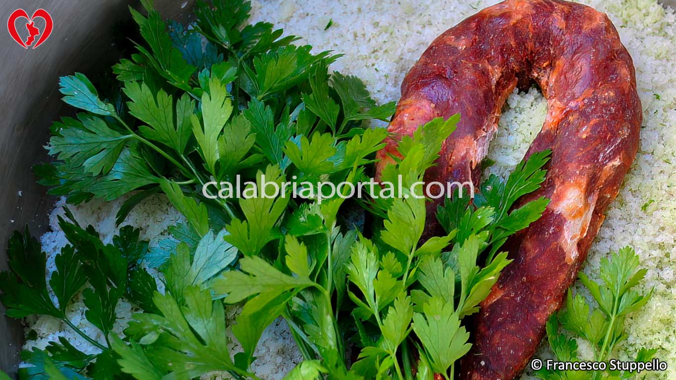 Ricetta delle Polpette di Carnevale di Tortora: gli Ingredienti Ricetta delle Polpette di Carnevale di Tortora: gli Ingredienti