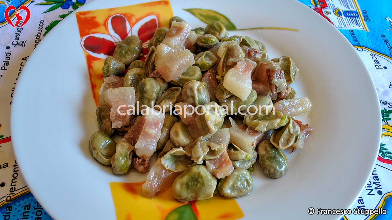 Ricetta delle Fave e Guanciale alla Calabrese: il piatto