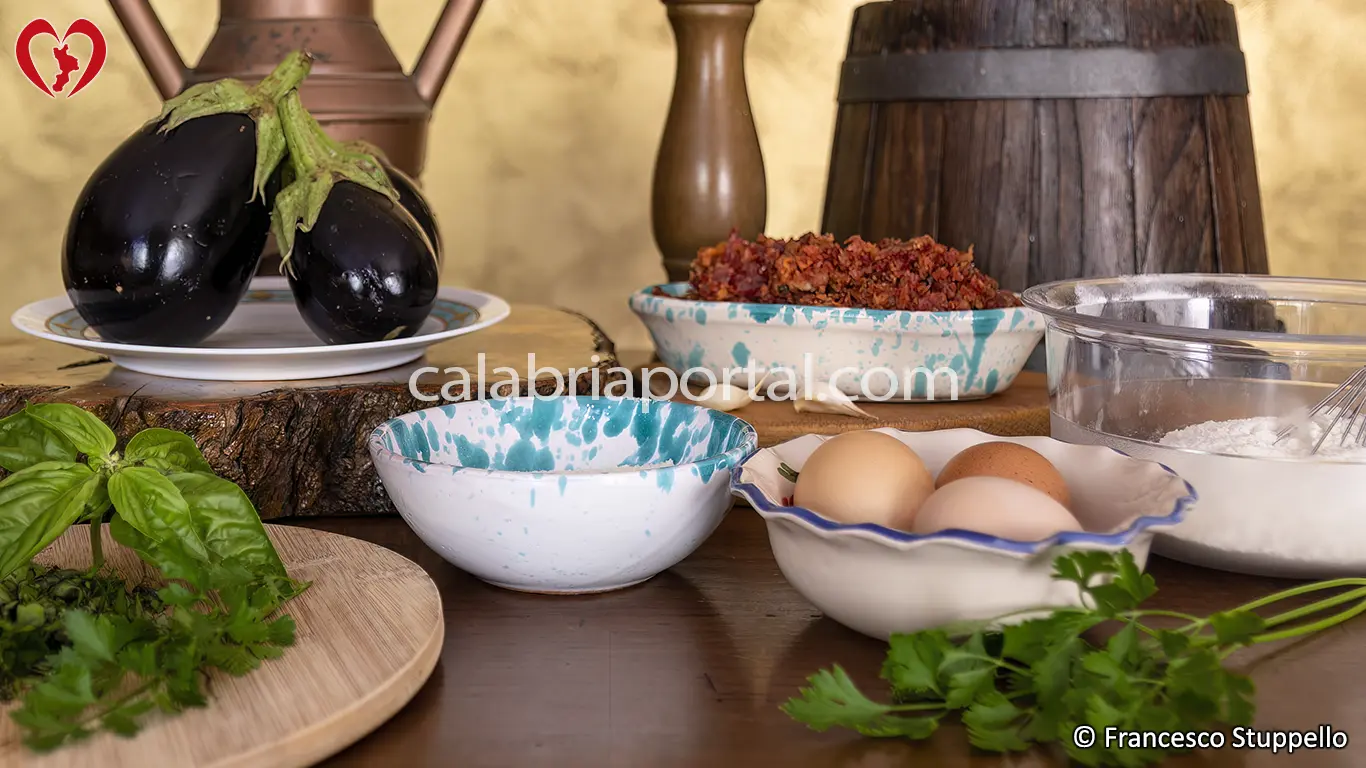 Ricetta delle Frittelle di Melanzane di Nonna Maria: gli ingredienti Ricetta delle Frittelle di Melanzane di Nonna Maria: gli ingredienti