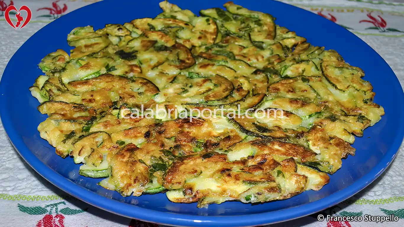 Ricetta del Frittellone di Zucchine alla Calabrese Ricetta del Frittellone di Zucchine alla Calabrese