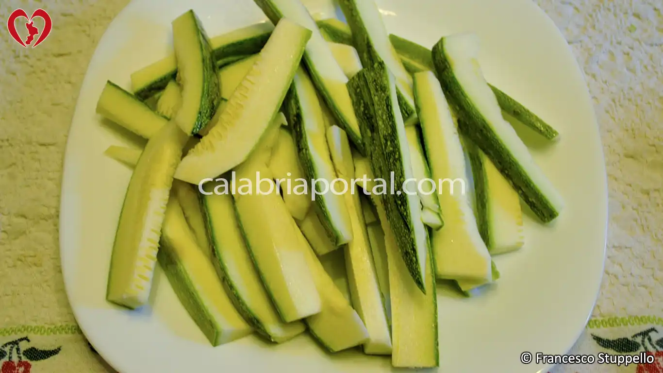 Ricetta Calabrese dell'Insalata di Fagiolini e Zucchine Ricetta Calabrese dell'Insalata di Fagiolini e Zucchine