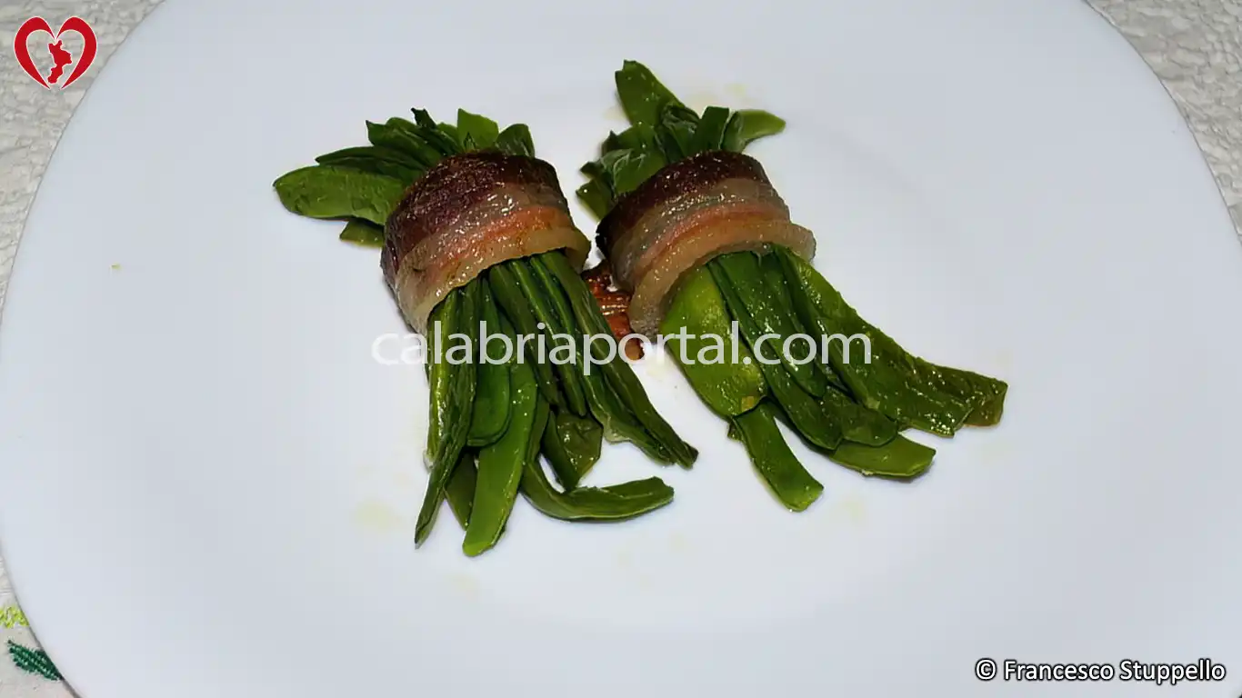 Ricetta degli Involtini di Fagiolini e Pancetta: piatto pronto Ricetta degli Involtini di Fagiolini e Pancetta: piatto pronto