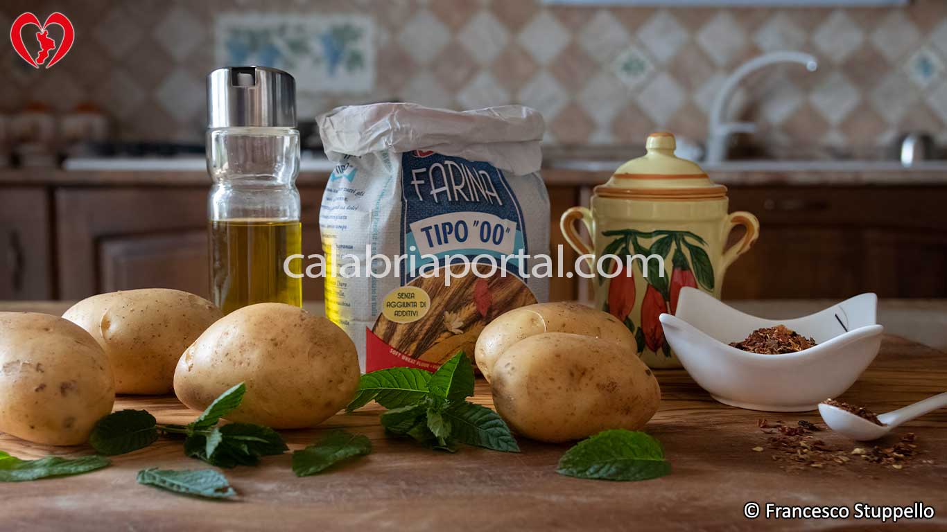 Ricetta della Patate Fritte alla Menta: gli Ingredienti