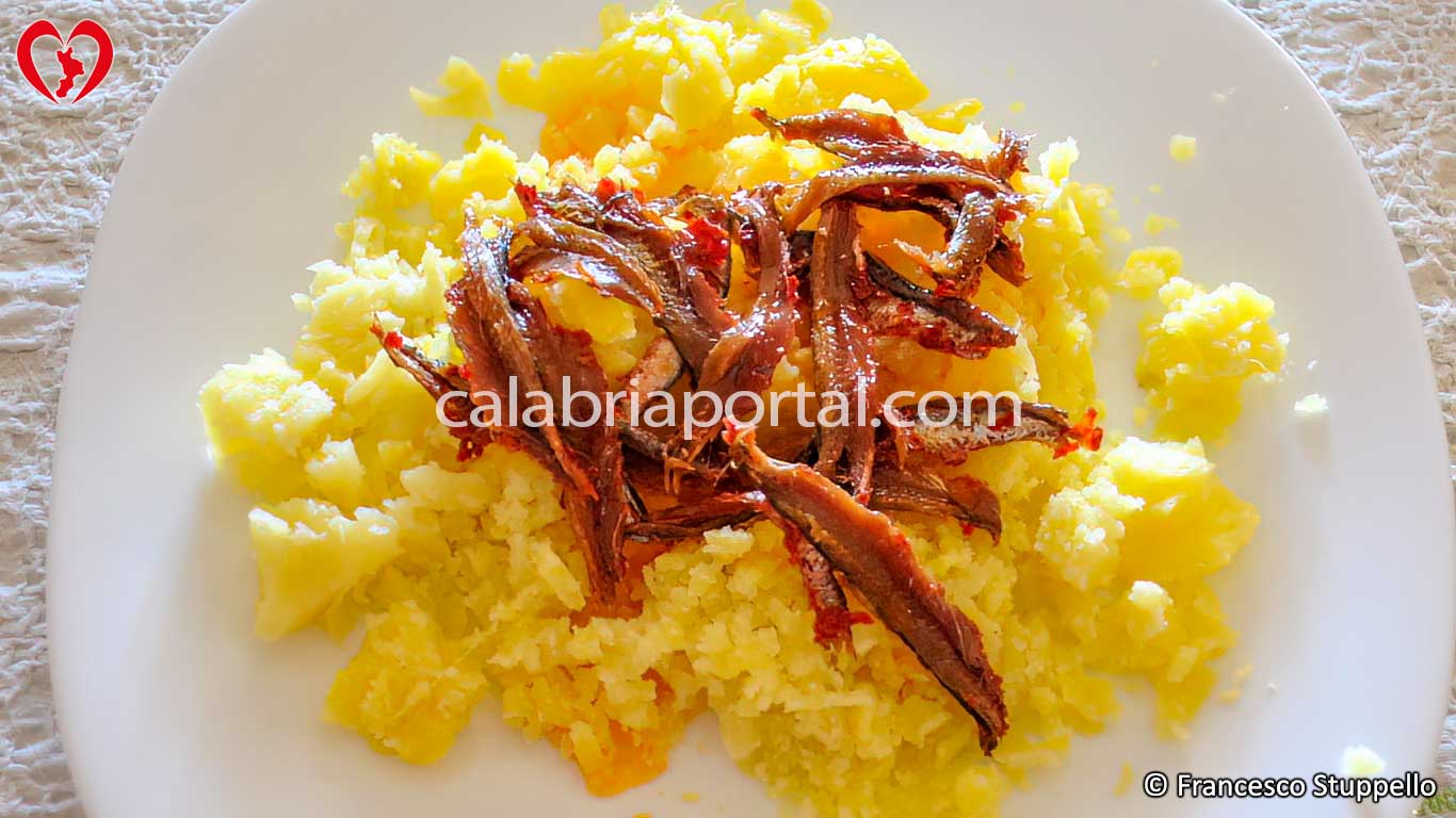Patate Lesse e Alici Salate