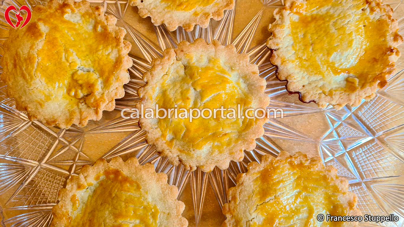 Ricetta dei Bocconotti di Mormanno: fate raffreddare prima di togliere dallo stampo