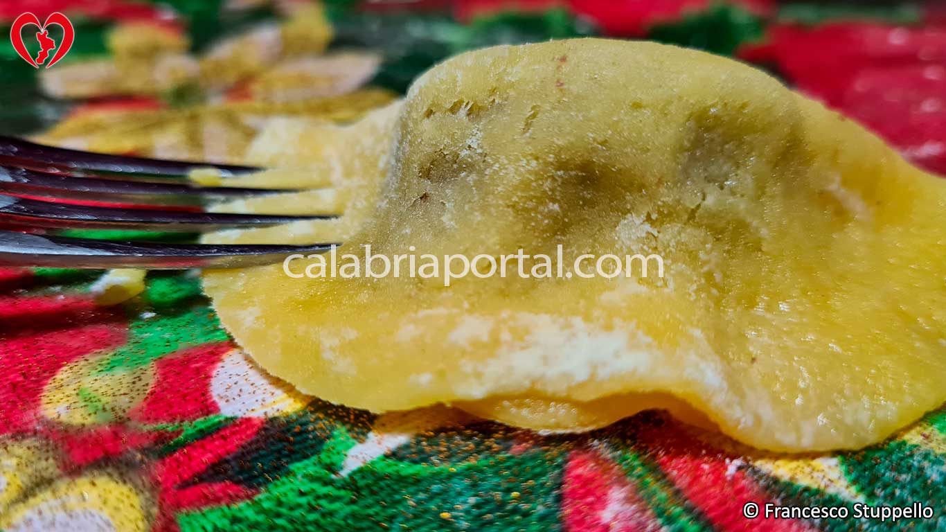 Lucerne di Castagne: sigillate i bordi con una forchetta