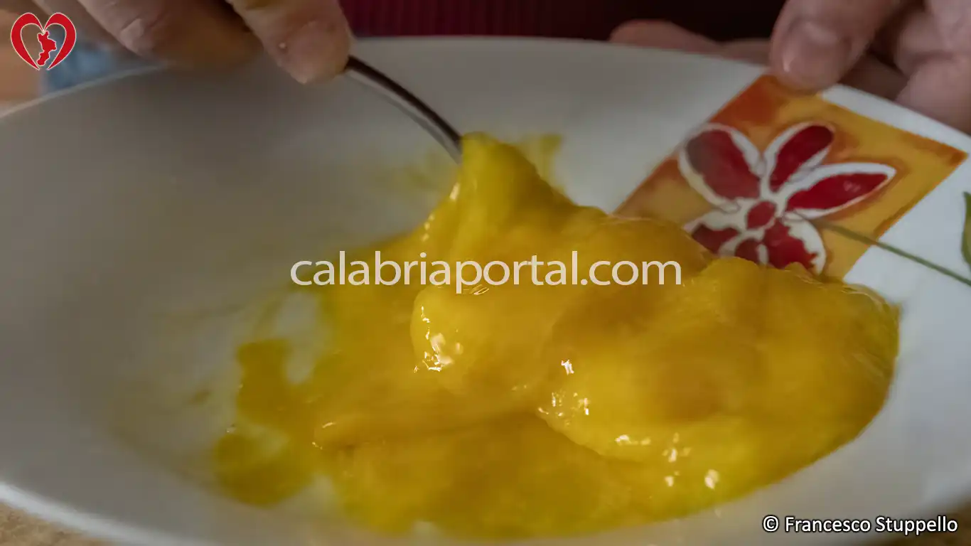 Ricetta della Frittata di Ricotta e Salsiccia alla Calabrese Ricetta della Frittata di Ricotta e Salsiccia alla Calabrese