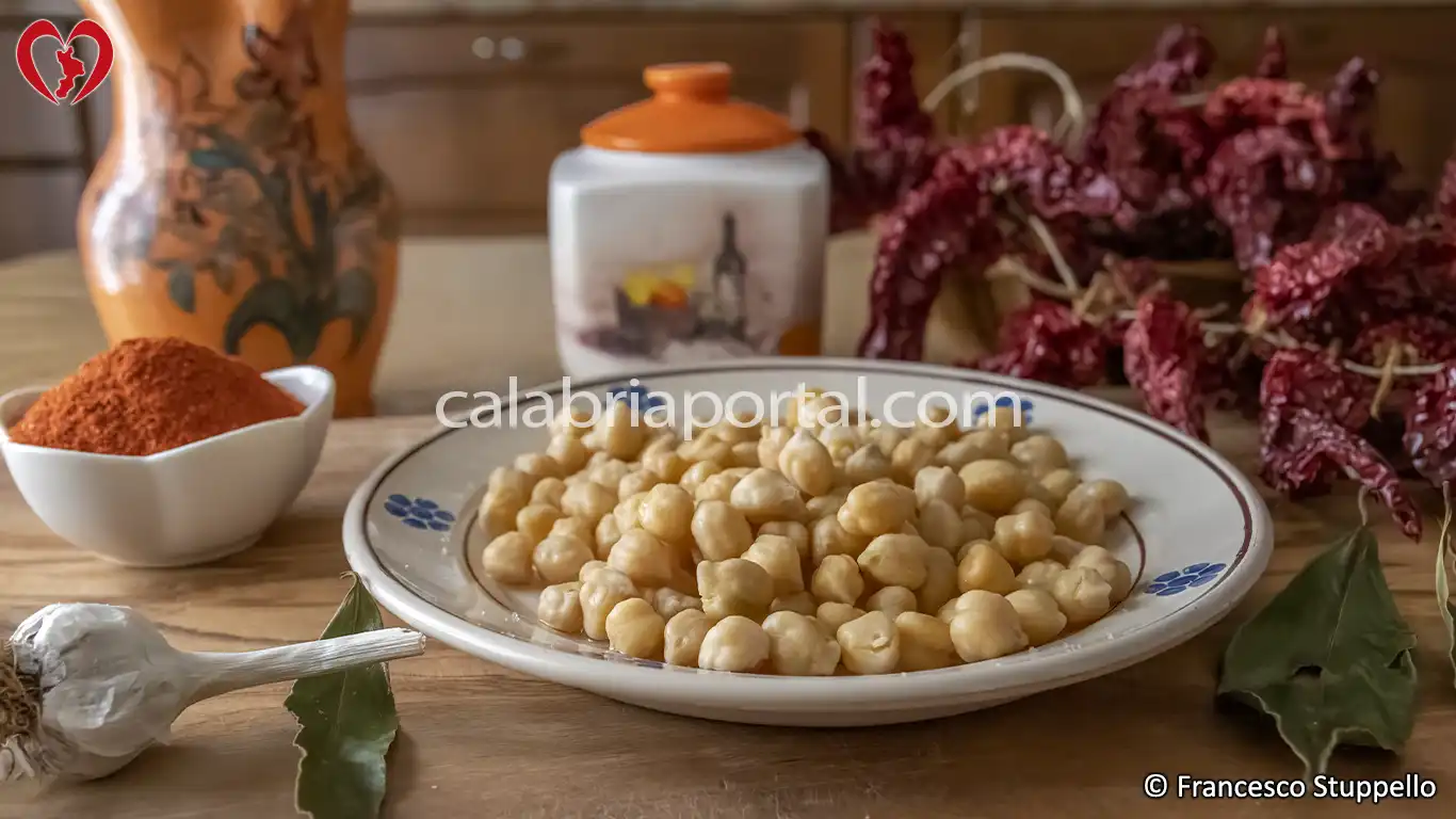Ricetta dell'Insalata di Ceci alla Calabrese Ricetta dell'Insalata di Ceci alla Calabrese